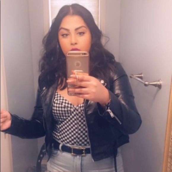 Meet your Posher, Emerald - Picture 1 of 1